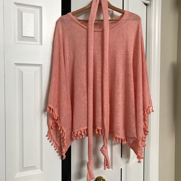 Poncho style top - Picture 1 of 6